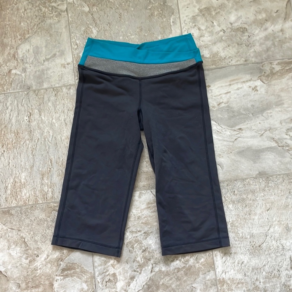 Lululemon Astro crop